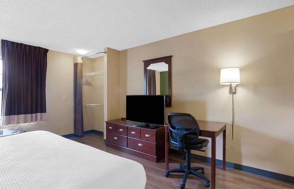 Extended Stay America Select Suites - South Bend - Mishawaka - South Room photo